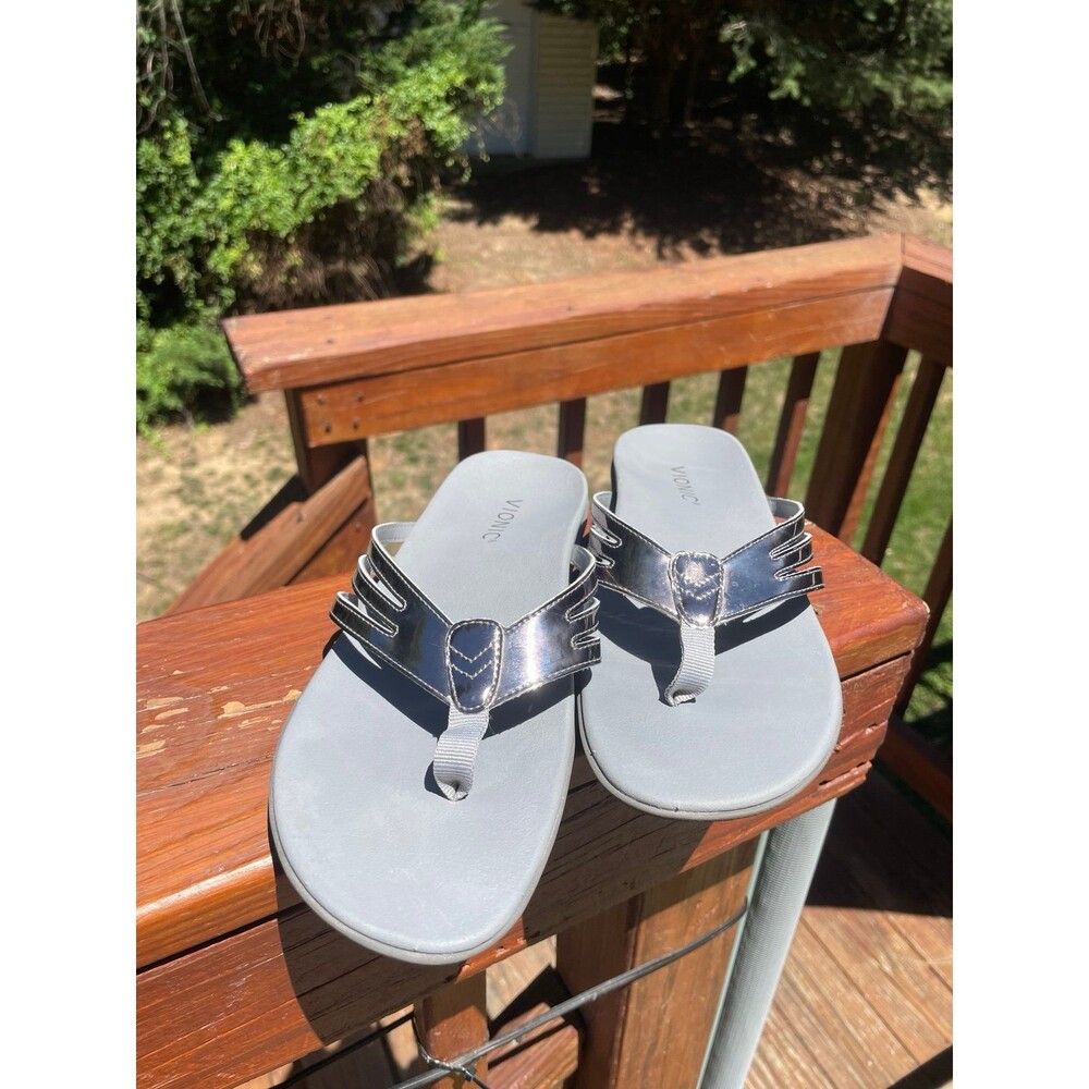 Vionic Alta Women’s 6.5 Arch Support orthopedic Sandals grey silver & flip flops
